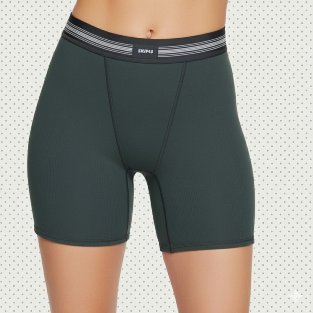 New SKIMS Cotton Rib Boxer Spruce Green NWT Womens XS Shorts Sleep Lounge RARE